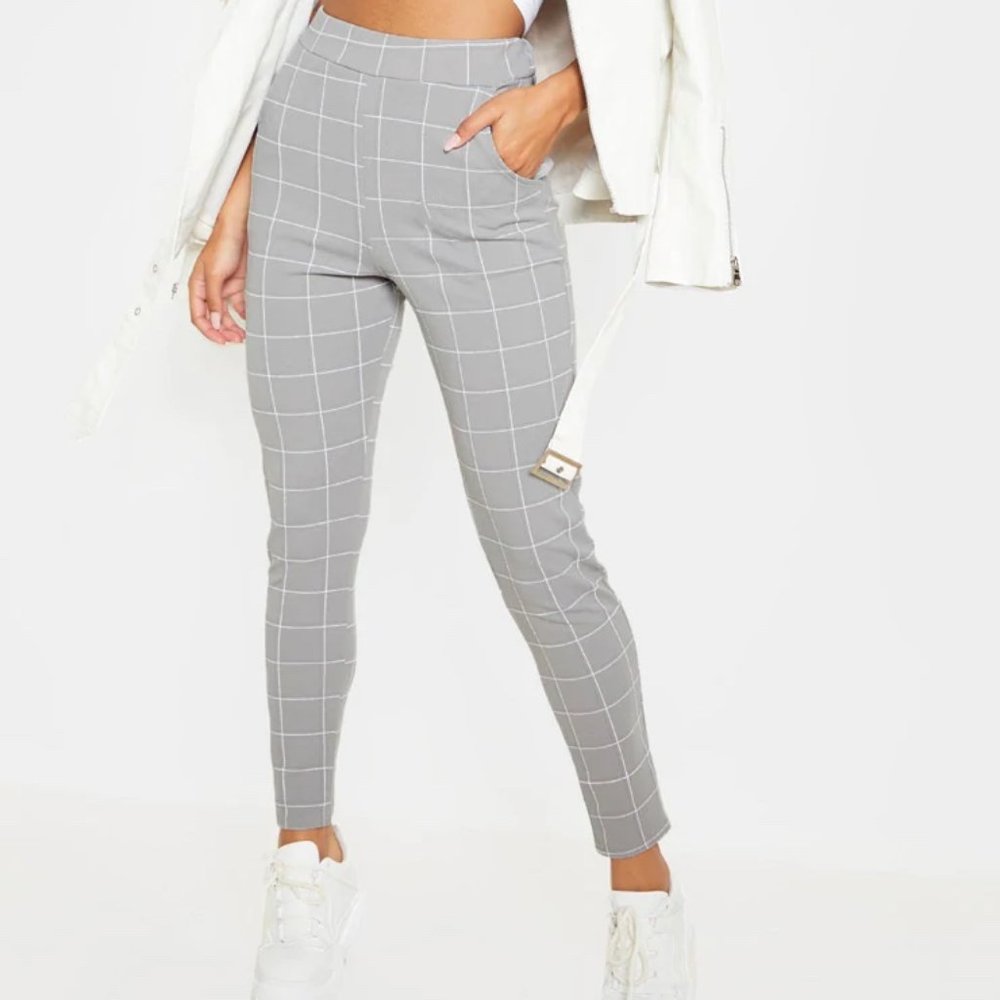 PrettyLittleThing Grey Plaid Pants